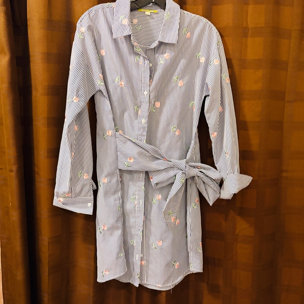 Embroidered Floral Gianni Bini Stripe Shirt Dress in size small